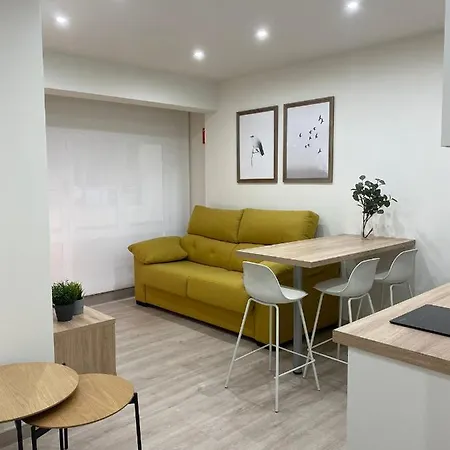 Puntos Cardinales Lägenhet Corrales De Buelna